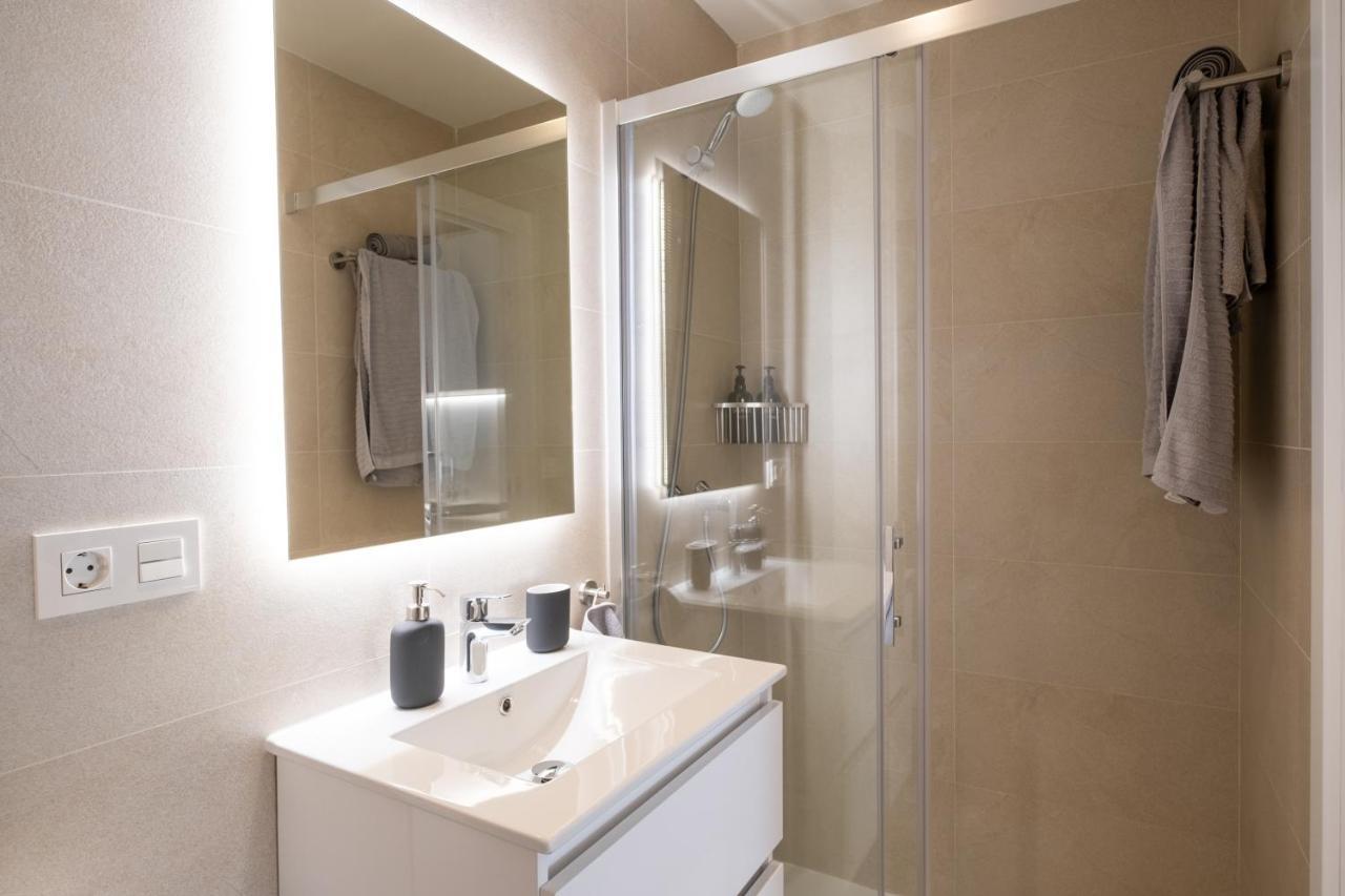 Ferienwohnung Alameda Deluxe Duplex Casco Antiguo Parking Sevilla Exterior foto
